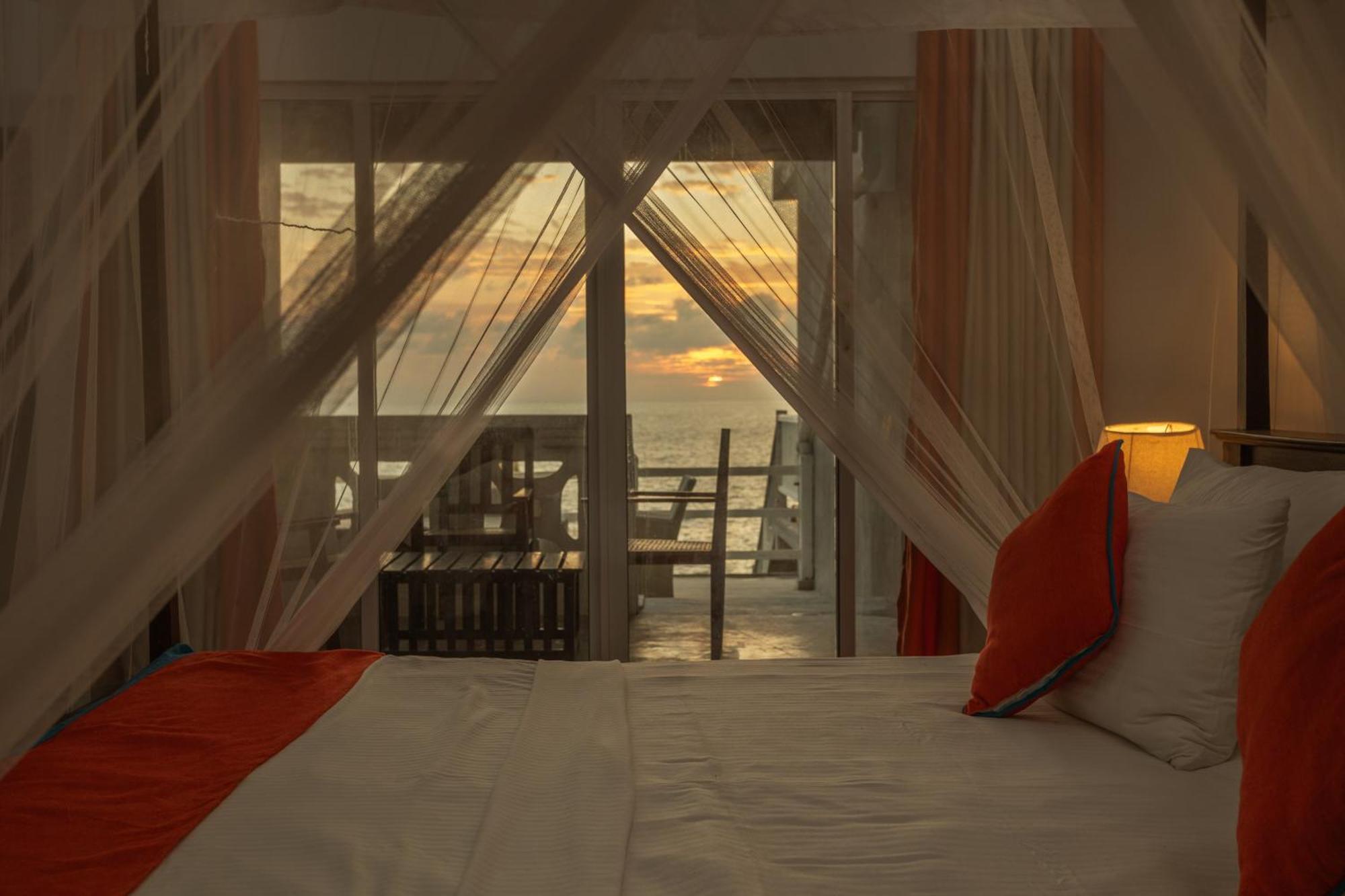 Hotel Zeilan Sunset Point Unawatuna Exterior photo