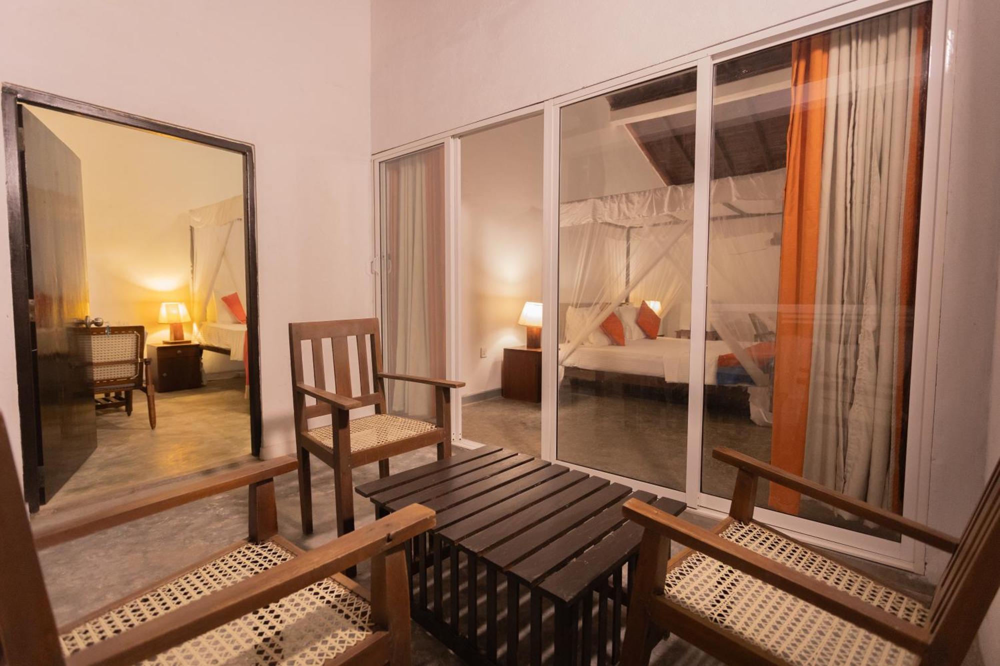 Hotel Zeilan Sunset Point Unawatuna Exterior photo
